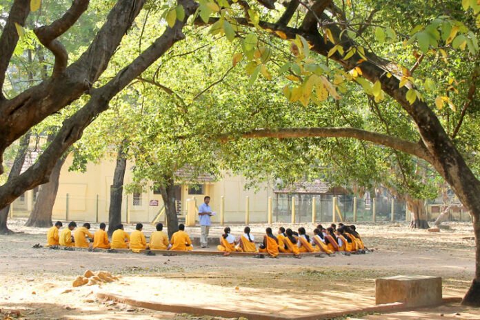 1606551121_5fc206517e23c_santiniketan